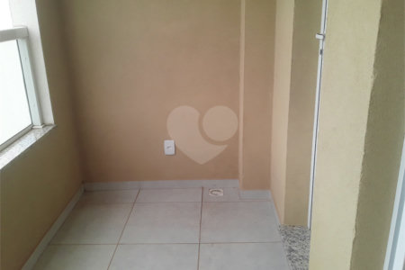 Apartamento no Condomínio Via Campus.
