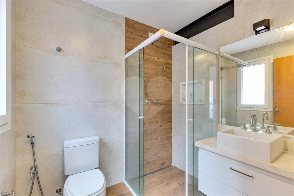 Casa de vila com 2 quartos á venda no Alto da Boa Vista, São Paulo - SP