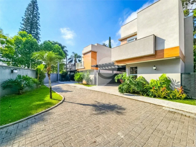 Casa à venda com 3 suítes no condomínio Th Harmonia, São Paulo - SP