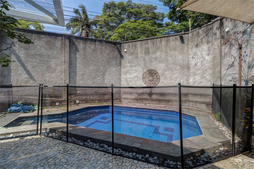 Casa à venda com 3 suítes no condomínio Villa Splendore, São Paulo - SP