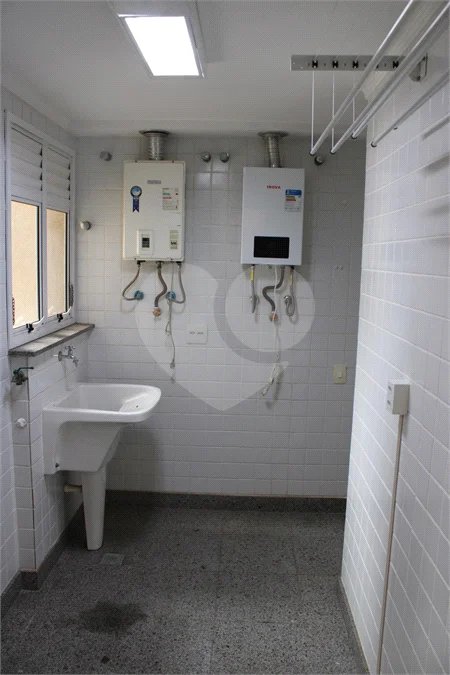 Apartamento de 3 Suítes com Vista Definitiva e Sol da Manhã no Condomínio Club House - Parque do Prado