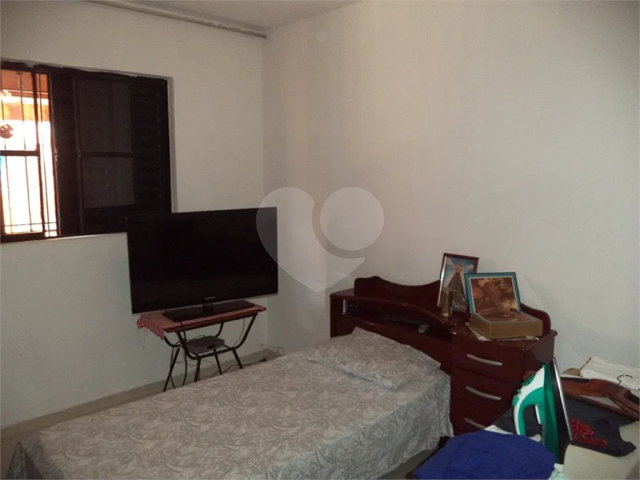 4 dormitórios, suíte no térreo e 2 vagas no Jardim Peri, próximo ao Horto Florestal!