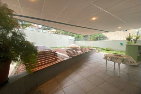 Casa térrea com 3 quartos para alugar no Jardim dos Estados, São Paulo - SP
