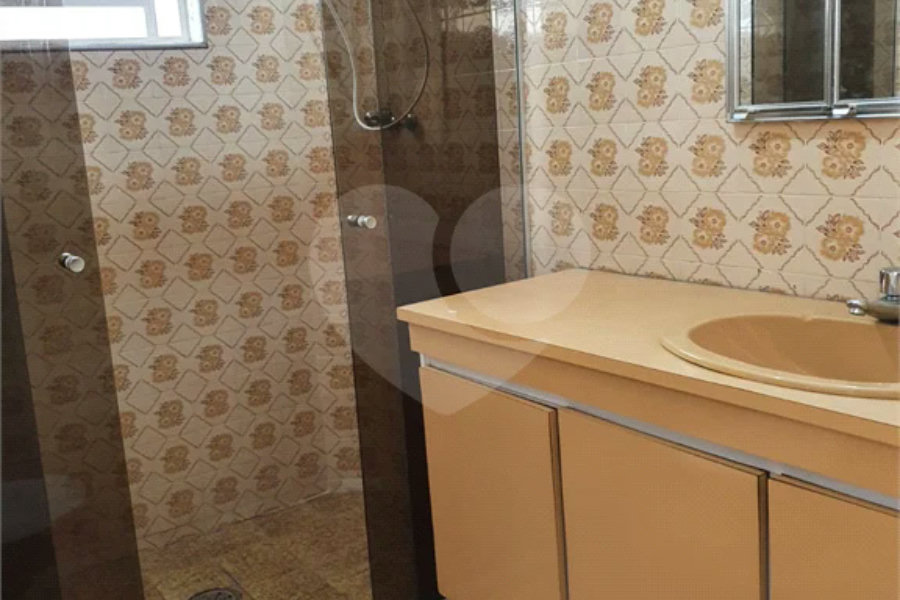 Vende-se linda casa de 250 m² no Jabaquara