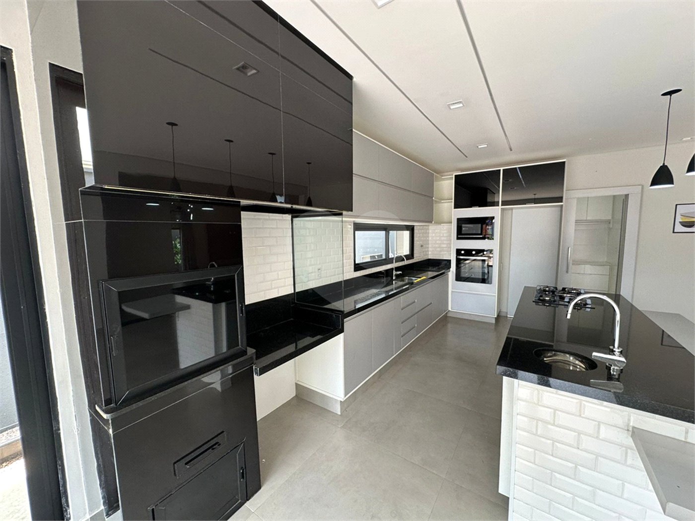 Apartamento Condomínio Montreal