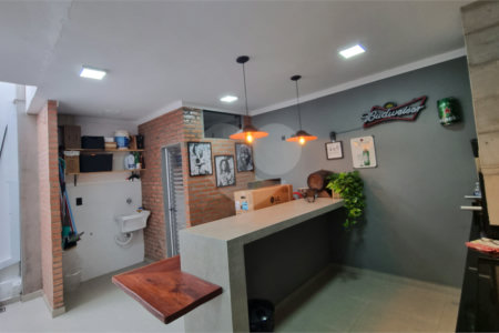 Casa no Condomínio Flamboyant II a venda .