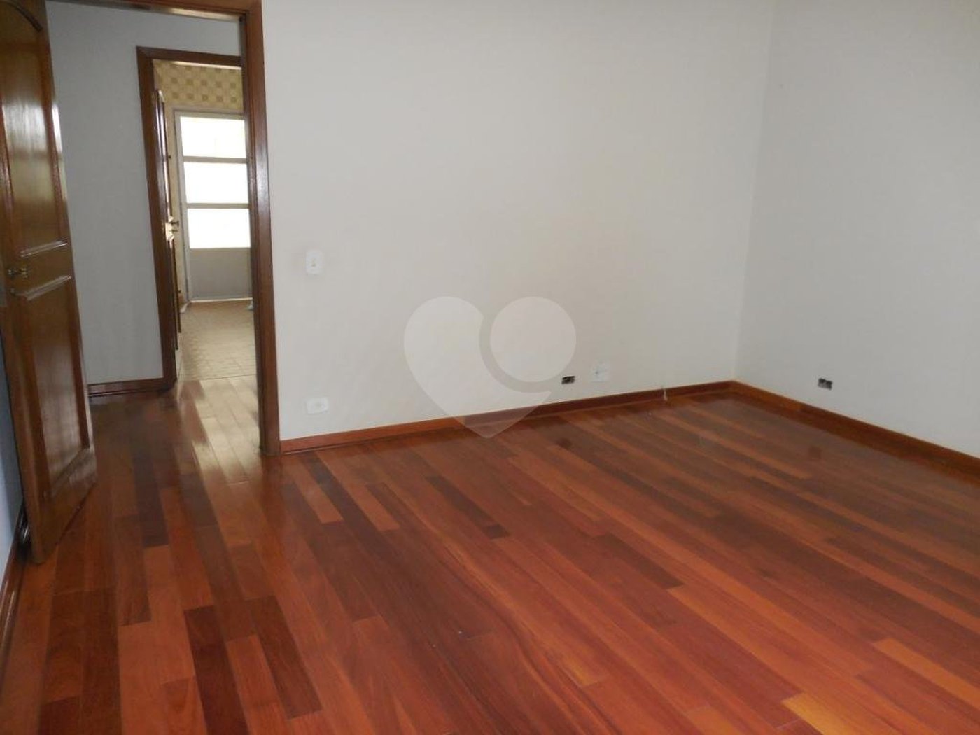 JARDIM FRANÇA MARAVILHOSA RESIDENCIA térrea à venda com imenso espaço verde!!