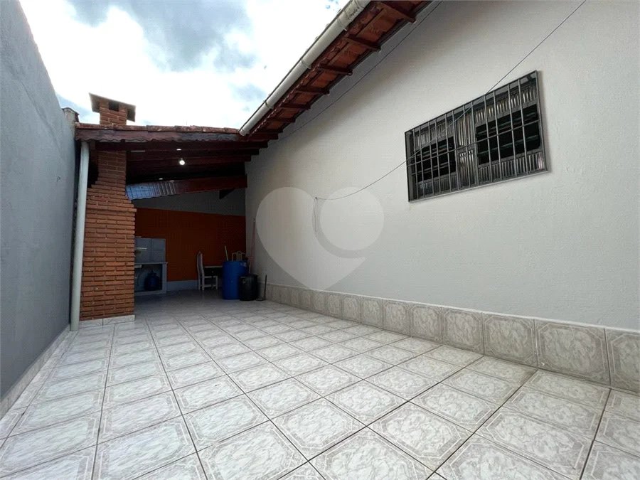 CASA NA PRAIA A POUCOS PASSOS DO MAR TERRENO AMPLO E EXCELENTE ESPAÇO PARA TODA A FAMÍLIA