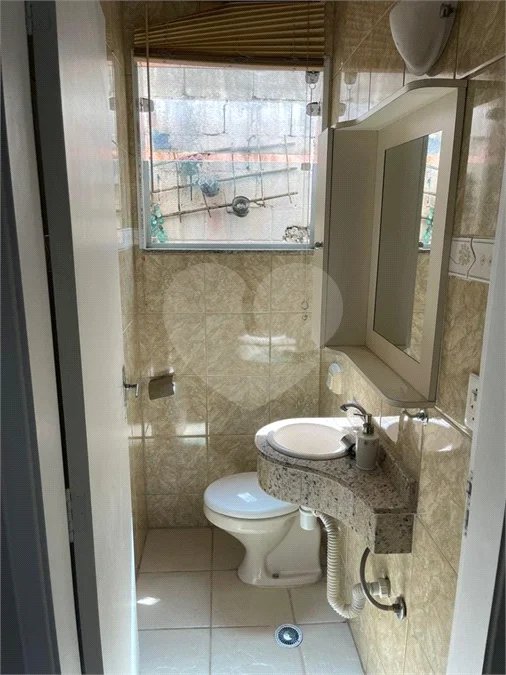 Sobrado com 4 dormitórios, 2 suítes, closet, varandas, escritório, jardim de inverno, espaço gourmet com churrasqueira e fogão a lenha e 3 vagas.