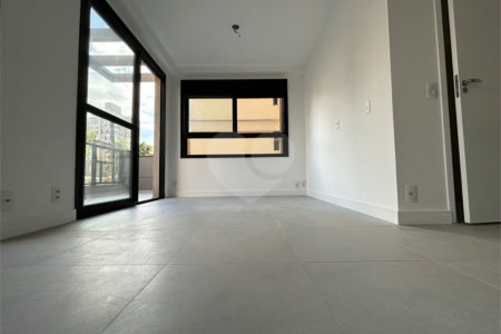 Apartamento aconchegante com terraço e sacada