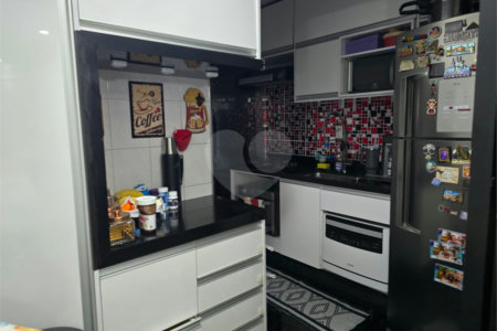 Apartamento de 3 quartos, com garagem, á venda no Cambuci