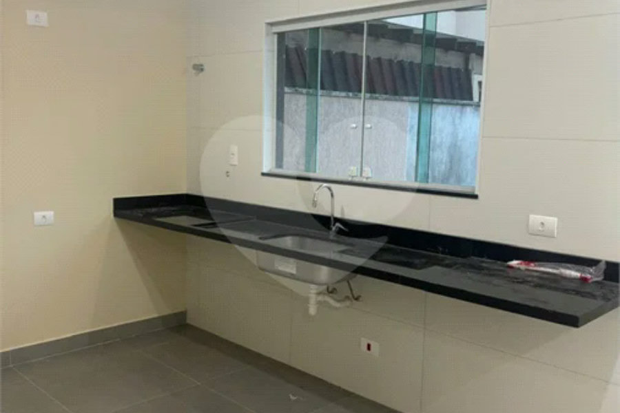 Sobrado à venda ou para alugar com 3 suítes em Horto, São Paulo, SP
