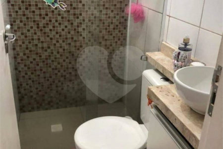 Apartamento no Condomínio Spazio Monte Royal .
