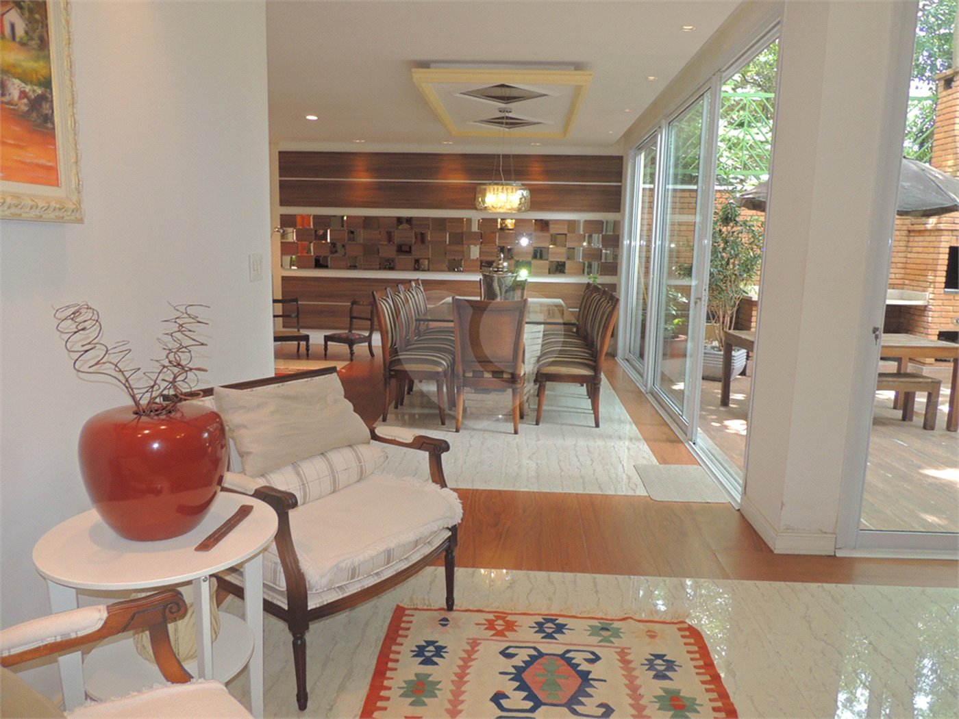 Casa à venda com 4 suítes no condomínio Ville de France, São Paulo - SP