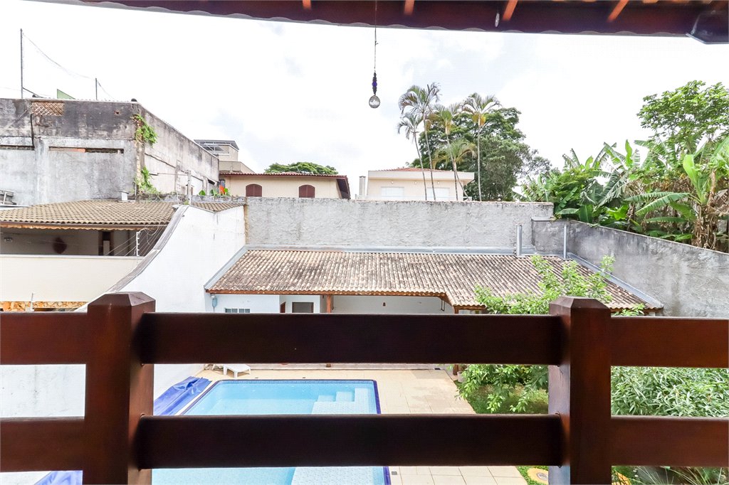 Sobrado à venda com 4 quartos, sendo 2 suítes,  em Interlagos, São Paulo, SP