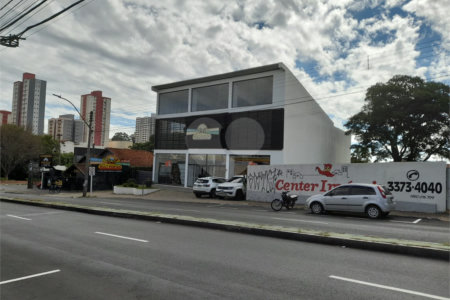 Galpão Comercial à Venda – Localização Estratégica na Avenida São Carlos