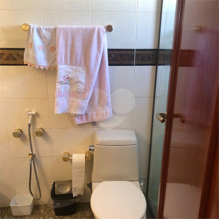 Apartamento na Região do Anália Franco Próximo ao Shopping com 3 Dormitórios sendo 1 Suíte e 2 Vagas de Garagem