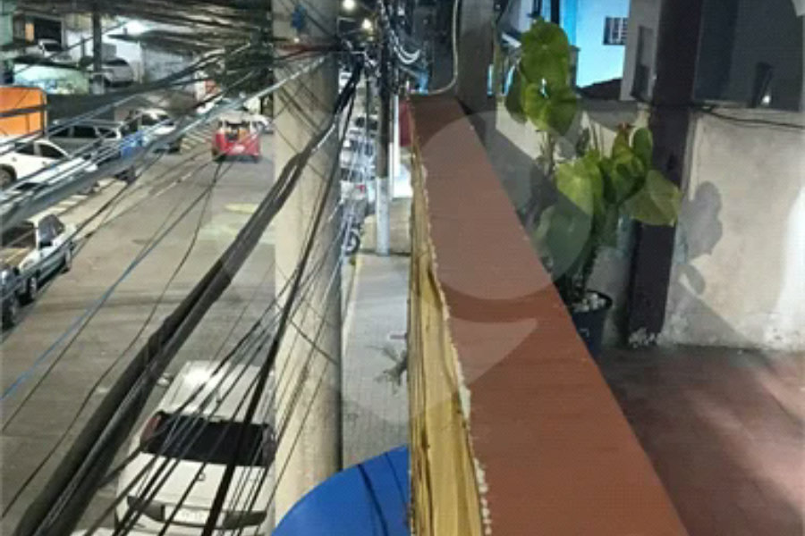 IMÓVEL COM SOBRADO + OUTRA CASA NO TERRENO, ÓTIMA PARA RENDA OU FAMÍLIA GRANDE