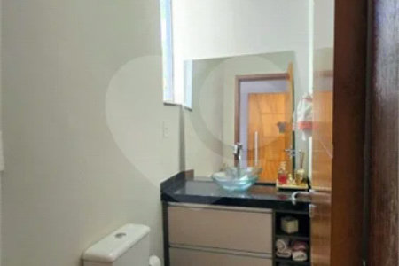 Casa em condomínio Alvorada em Araraquara com 3 dormitórios e piscina