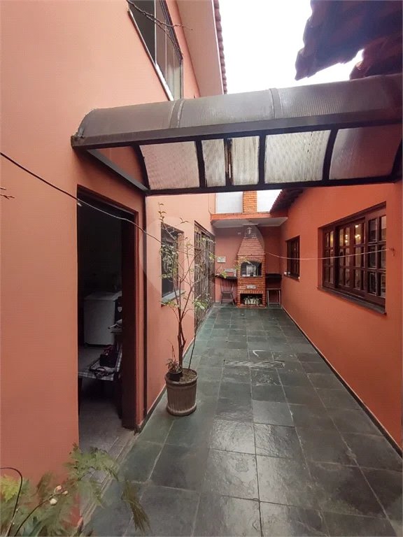 Casa com 300m² , 4 dormitórios , sendo 2 suítes , 5 vagas , à venda no bairro Curuçá , em Santo André.