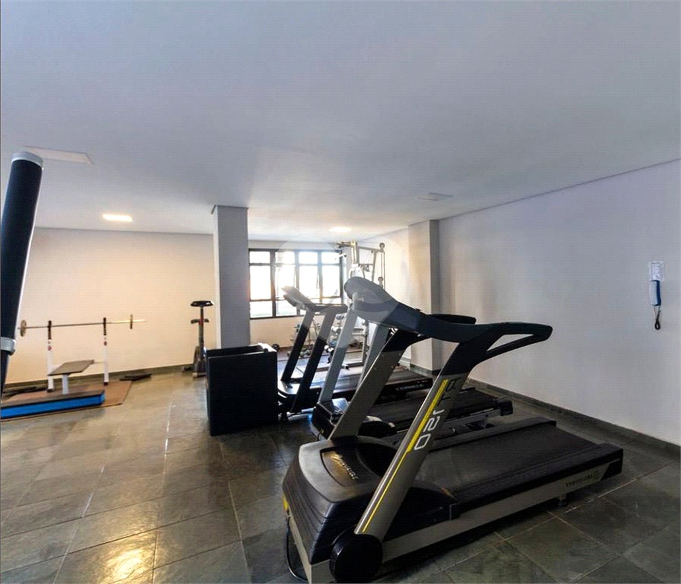 Apto à venda na Chácara Inglesa c/134m2 - 4 Quartos/1 Suíte /2 Vagas -Estuda Permuta