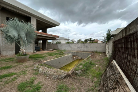 Casa à Venda de 3 dormitórios no condomínio damha II em São Carlos,