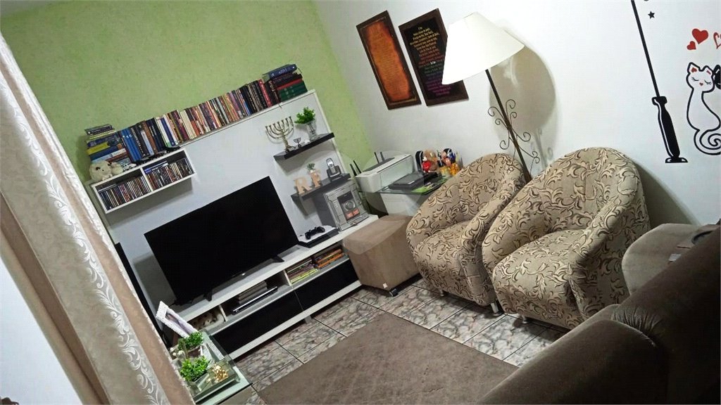 Casa versátil à venda: Casa com 2 Quartos, 3 Unidades Residenciais e Sala Comercial - Louveira