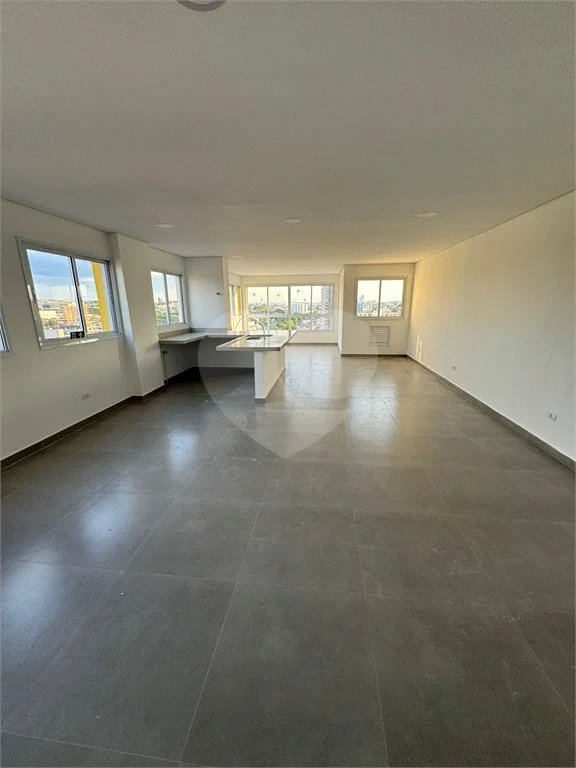 Vende-se apartamento no Edifício Residencial Flor do Ipê