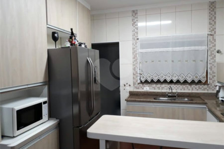 SOBRADO RESIDENCIAL EM EXCELENTE LOCALIZAÇÃO