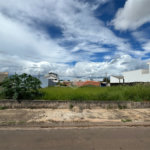 Terreno à venda no Jardim Embaré