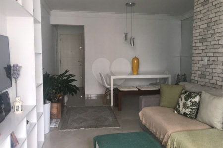 Conforto e Lazer Completo no Tatuapé: Apartamento de 78 m² com Suíte e Duas Vagas!