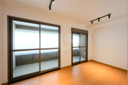 LINDO STUDIO DE 32M² PRÓXIMO DE TUDO