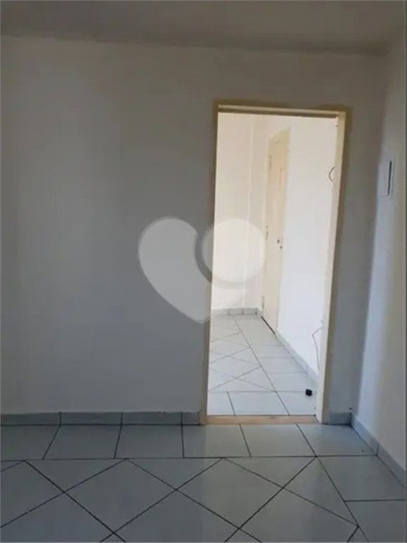 Studio / Kitnet No Centro em Frente ao Metrô