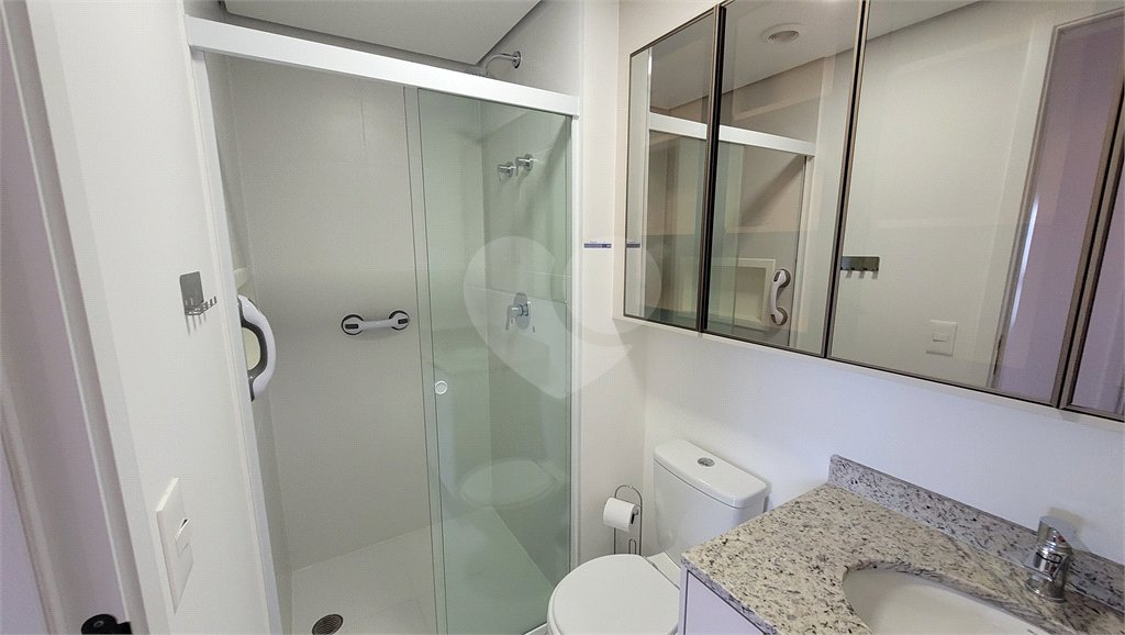 Apartamento de 2 quartos mobiliado à venda no Paraíso