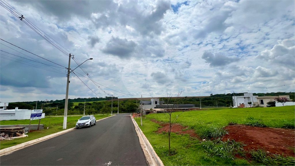 Lote à Venda – Condomínio Recanto do Sabiá