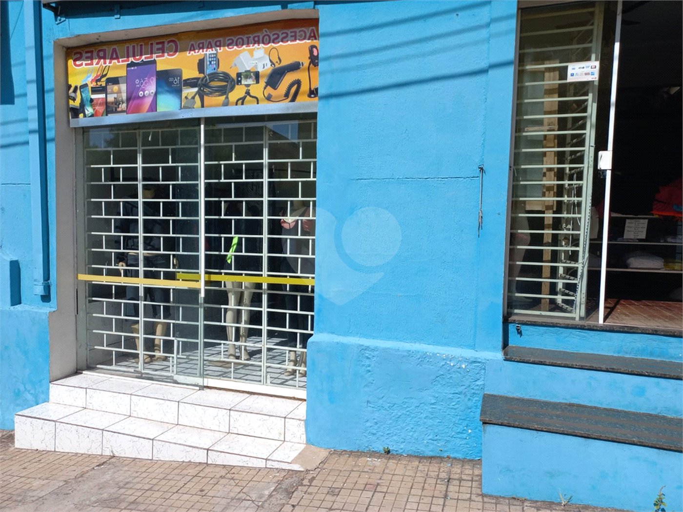 Salão comercial com 206,00 m² .