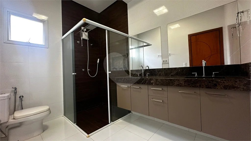 Casa térrea à venda em condomínio fechado em Piracicaba
