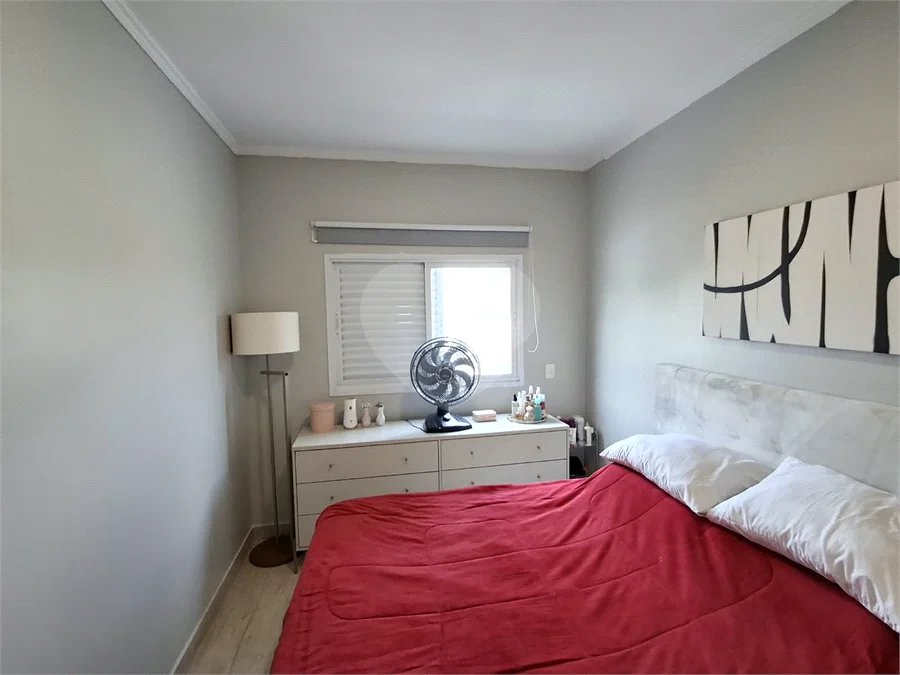Casa à venda com 3 quartos, sendo 1 suíte, no condomínio Vila Arnoni, São Paulo - SP