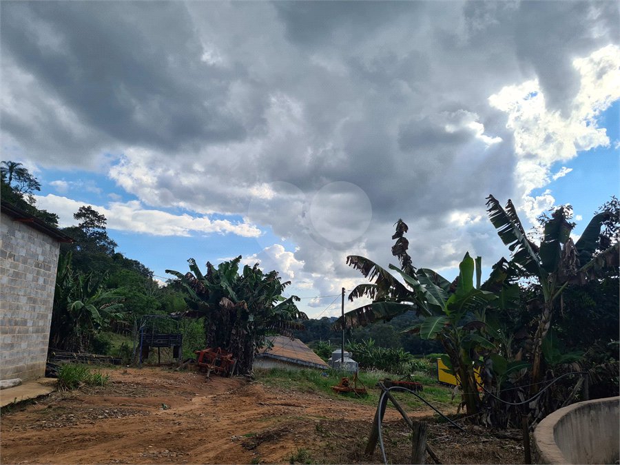 VENDA SÍTIO 48 hectares com estruura para granja, hidroponia e gado