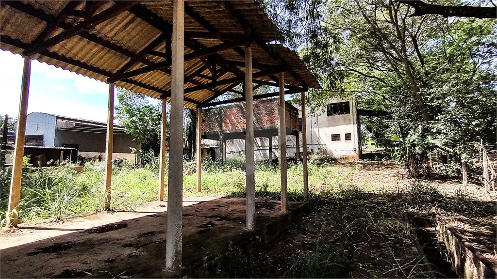 Barracão 700m² na entrada de São João da Boa Vista