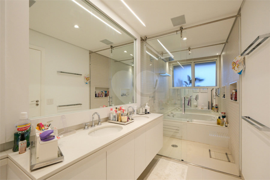 Apartamento mobiliado no Jardim Paulistano