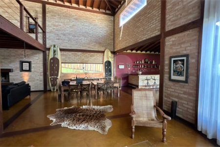 Casa para venda no Condomínio Vivenda do Broa.