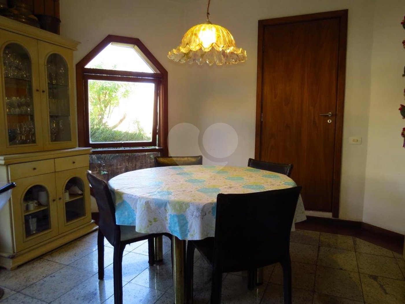 Casa de Vila à venda com 5 quartos, sendo 3 suítes, em Morumbi, São Paulo, SP