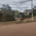 Chácara localizada no Condomínio Leila a venda.