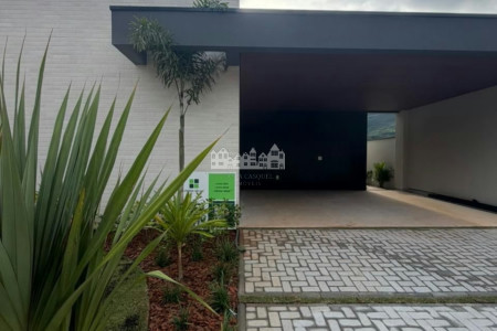 Casa à venda com 3 suítes no condomínio Ecoville 1, Atibaia - SP