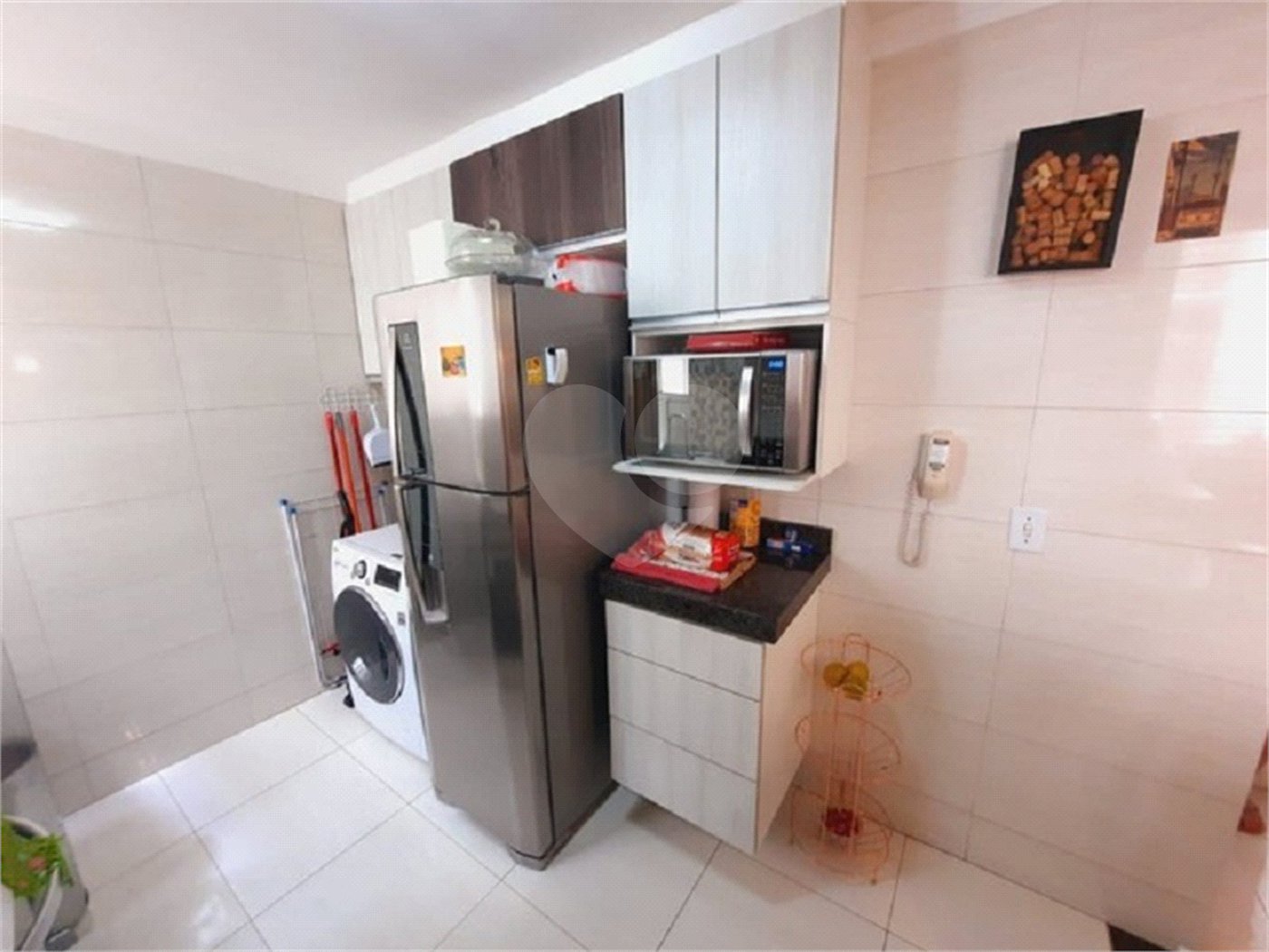 Apartamento no Condomínio Monte Azul .