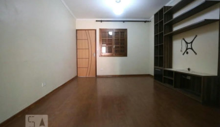 Casa à venda com 2 quartos, sendo 1 suíte,  em Jardim Ivana, São Paulo, SP