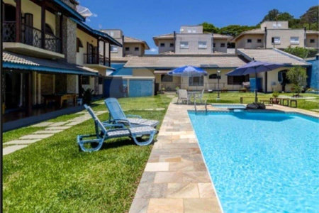 Casa com 6 Quartos e 8 banheiros à Venda, 1500 m² de Terreno em Atibaia/SP