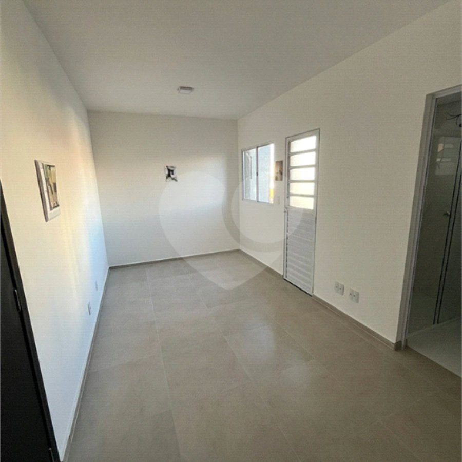 Sobre kitnet com 20 m² para alugar em São Paulo - SP