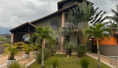 Casa à venda com 3 quartos, sendo 1 suíte,  em Morada da Praia, Bertioga, SP